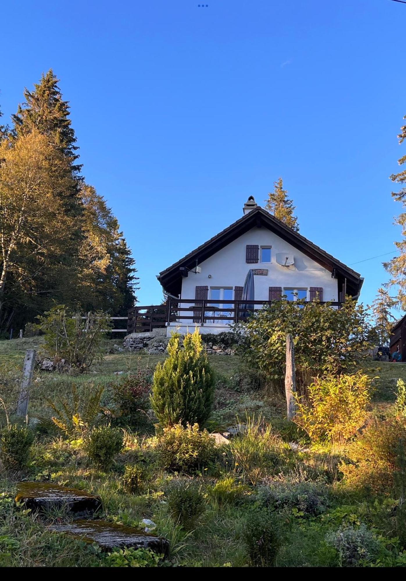 Вілла Le Joly Chalet Saint-Imier Екстер'єр фото